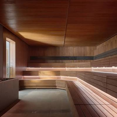 Lore Bathing Club sauna